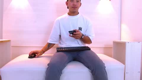 Snapshot of yeisonbrown chatting on November 2025 11:20:02 AM Yeison online show from November 2025 11:20:02 AM