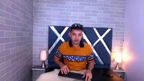 Snapshot of yeisonbrown chatting on November 2025 11:31:02 AM Yeison online show from November 2025 11:31:02 AM