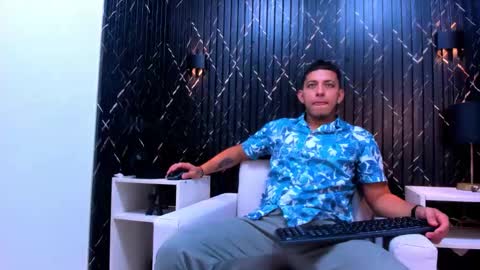 Snapshot of yeisonbrown chatting on November 2025 11:32:02 AM Yeison online show from November 2025 11:32:02 AM