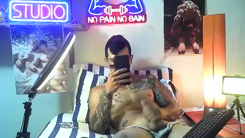 yeisoncastellanos1999 online show from October 2025 02:09:02 AM