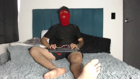 yeisongomezz online show from October 2025 08:51:02 PM