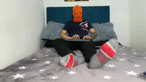 yeisongomezz online show from December 2025 03:29:02 PM