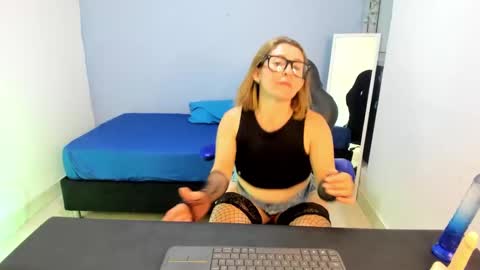 yelena03 online show from January 2025 09:46:02 PM