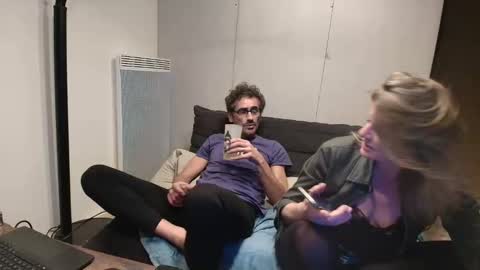 yelleornot online show from November 2025 11:10:02 PM