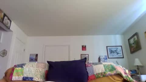 yellowsnowman70 online show from March 2026 02:28:02 PM