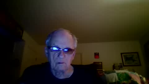 yellowsnowman70 online show from April 2026 03:37:02 AM