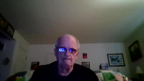 yellowsnowman70 online show from April 2026 05:21:02 PM