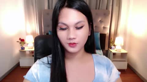 Yen online show from November 2025 05:35:02 AM