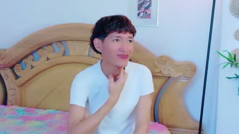 Snapshot of yeremmy_twink chatting on July 2026 08:00:01 PM yeremmy_twink online show from July 2026 08:00:01 PM