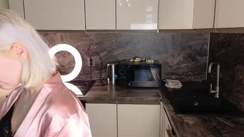 Cassy online show from April 2026 06:41:02 AM