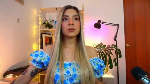 yeriawaddell  online show from January 2025 12:28:01 AM