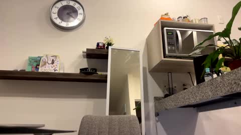 Zlata online show from February 2025 12:48:01 AM