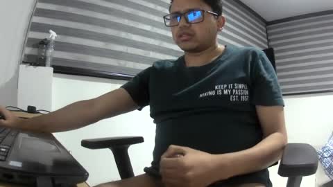 Snapshot of yesidxxx123_ chatting on July 2026 03:45:02 AM yesidxxx123_ online show from July 2026 03:45:02 AM