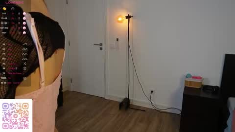 Kiki online show from November 2025 04:07:02 PM