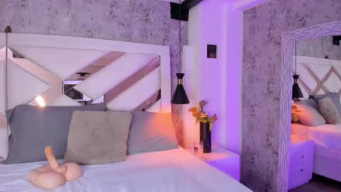 Snapshot of yessica_monteiro chatting on October 2025 12:25:01 PM Yessica online show from October 2025 12:25:01 PM