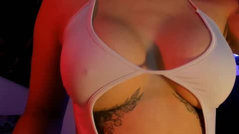 Independent model    online show from January 2025 11:02:02 PM