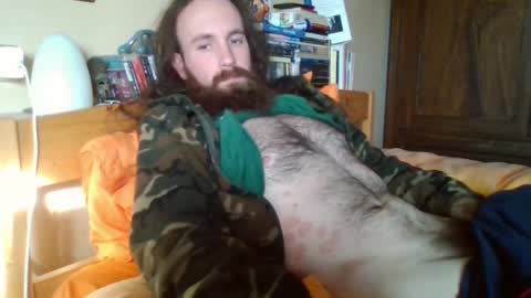 yeti_92 online show from December 2024 12:49:01 PM