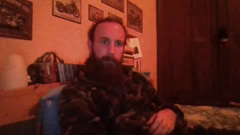 yeti_92 online show from February 2025 05:50:02 PM