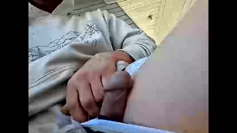 yezzi_1997 online show from October 2025 09:02:01 PM