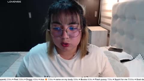 hii i am yini online show from March 2026 04:18:01 AM
