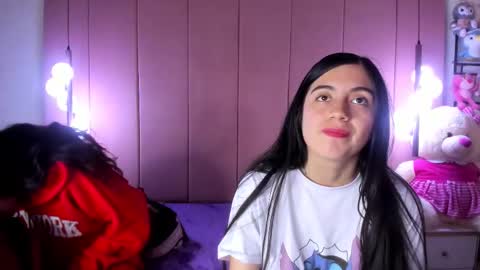 yinyang_luar online show from January 2026 07:19:01 PM