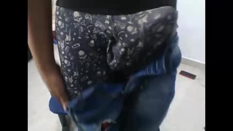 yissus_20 online show from April 2026 06:09:01 PM