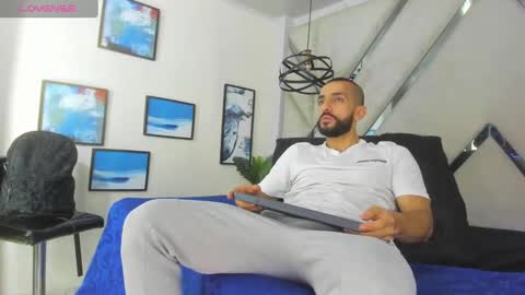 Yiyo online show from January 2025 04:02:01 AM