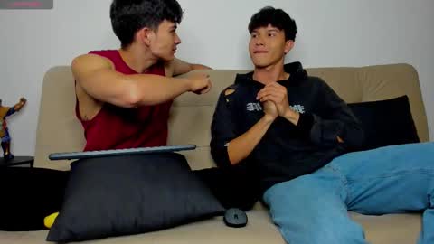 yizus_bonz online show from December 2025 12:15:01 AM