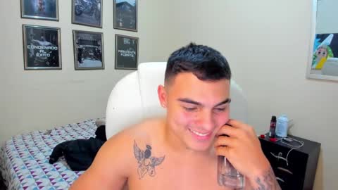 Snapshot of yker18 chatting on December 2024 06:35:01 AM yker online show from December 2024 06:35:01 AM