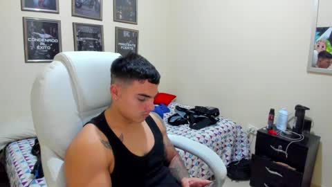 Snapshot of yker18 chatting on December 2024 10:46:02 PM yker online show from December 2024 10:46:02 PM