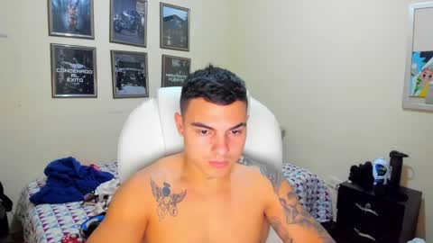 Snapshot of yker18 chatting on December 2024 10:44:02 PM yker online show from December 2024 10:44:02 PM