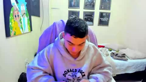 Snapshot of yker18 chatting on December 2024 05:23:02 PM yker online show from December 2024 05:23:02 PM