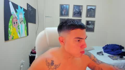 Snapshot of yker18 chatting on January 2025 08:06:01 AM yker online show from January 2025 08:06:01 AM