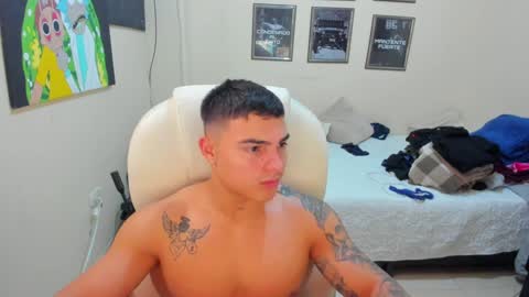 Snapshot of yker18 chatting on January 2025 10:35:02 AM yker online show from January 2025 10:35:02 AM