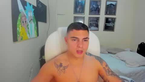 Snapshot of yker18 chatting on January 2025 09:17:01 PM yker online show from January 2025 09:17:01 PM