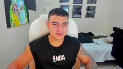 Snapshot of yker18 chatting on January 2025 04:41:01 AM yker online show from January 2025 04:41:01 AM