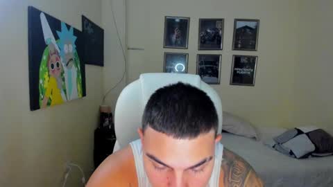 Snapshot of yker18 chatting on January 2025 11:03:01 PM yker online show from January 2025 11:03:01 PM