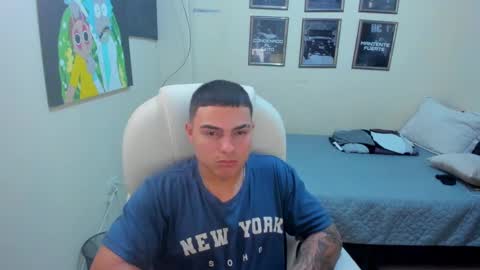 Snapshot of yker18 chatting on February 2025 08:17:02 PM yker online show from February 2025 08:17:02 PM