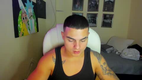 Snapshot of yker18 chatting on February 2025 03:23:01 AM yker online show from February 2025 03:23:01 AM