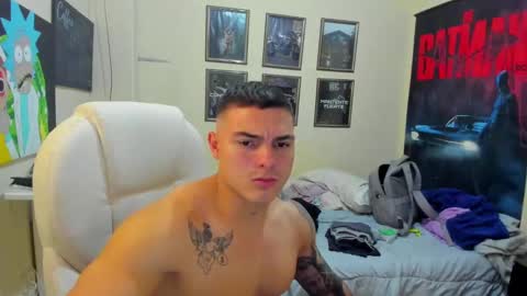 Snapshot of yker18 chatting on September 2025 04:45:01 AM yker online show from September 2025 04:45:01 AM