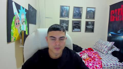 Snapshot of yker18 chatting on September 2025 02:06:01 AM yker online show from September 2025 02:06:01 AM