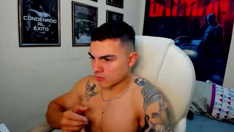 Snapshot of yker18 chatting on October 2025 05:30:01 AM yker online show from October 2025 05:30:01 AM