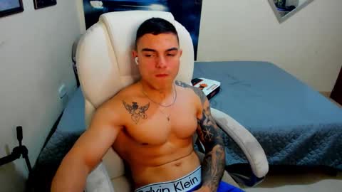 Snapshot of yker18 chatting on October 2025 04:05:01 AM yker online show from October 2025 04:05:01 AM