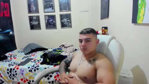 Snapshot of yker18 chatting on March 2026 05:08:02 AM yker online show from March 2026 05:08:02 AM