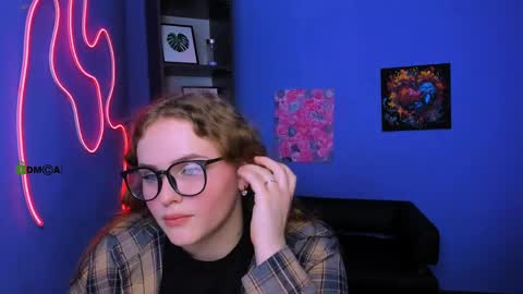 Ylia online show from April 2026 11:19:01 AM