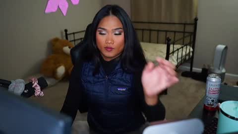 Palmela Handerson online show from December 2024 08:18:02 AM