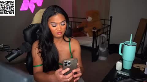 Palmela Handerson online show from February 2025 09:05:01 AM