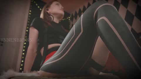 Snapshot of ynnenbrynn chatting on December 2024 10:44:02 AM ynnenbrynn online show from December 2024 10:44:02 AM