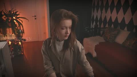 Snapshot of ynnenbrynn chatting on December 2024 07:58:02 AM ynnenbrynn online show from December 2024 07:58:02 AM