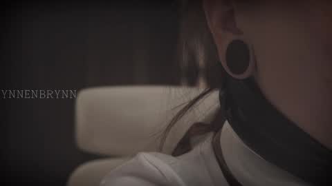 Snapshot of ynnenbrynn chatting on January 2025 10:37:01 AM ynnenbrynn online show from January 2025 10:37:01 AM